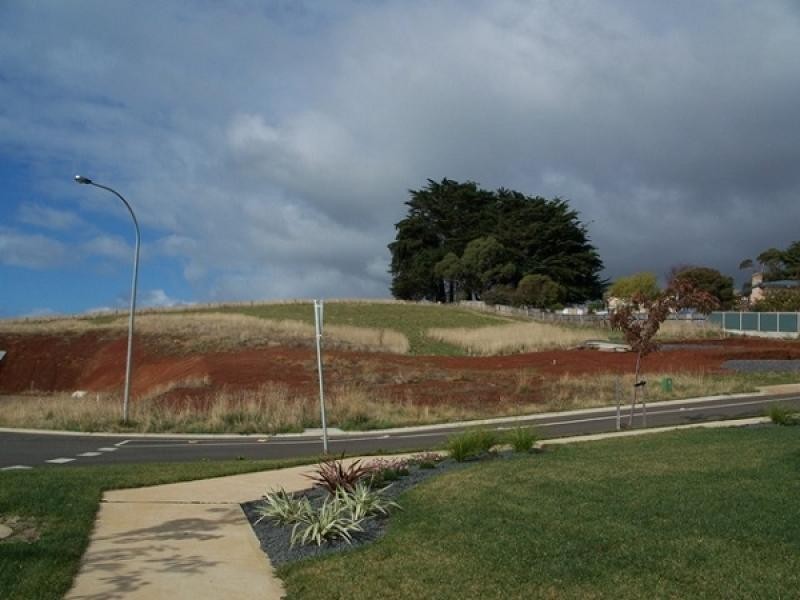 39 Loongana Avenue, Burnie TAS 7320