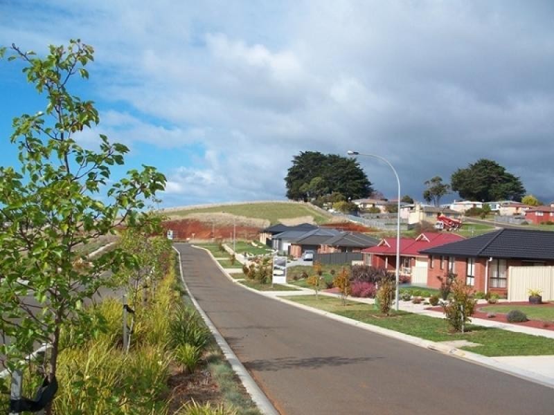 39 Loongana Avenue, Burnie TAS 7320
