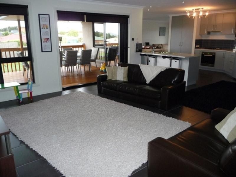 18 Mercedes Place, Burnie TAS 7320