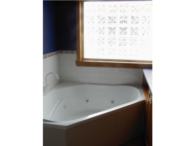 2 Wattle Avenue, Emu Heights TAS 7320