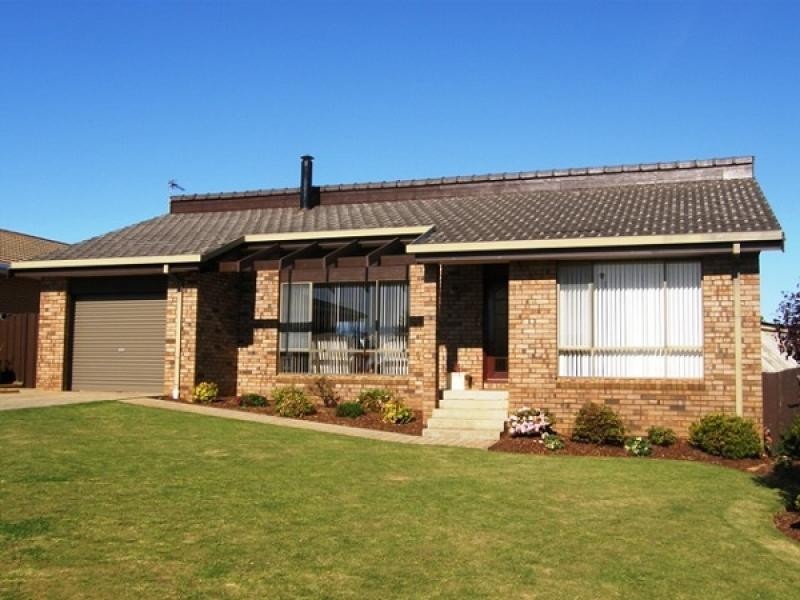 16 Hillfarm Drive, Burnie TAS 7320