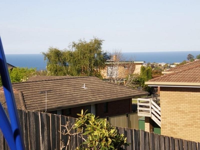 16 Hillfarm Drive, Burnie TAS 7320