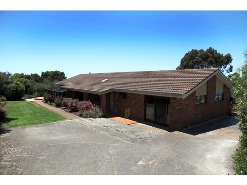 16 Sisters Beach Road, Boat Harbour TAS 7321