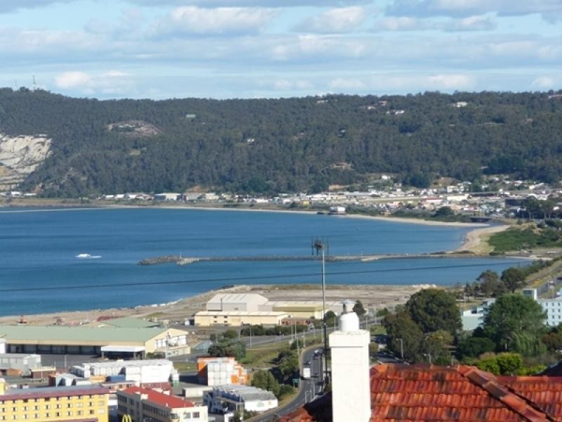 8 Elizabeth Street, Burnie TAS 7320