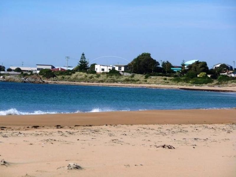 1 Morris Street, Cooee TAS 7320