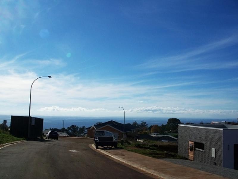 8 Edwin Place, Burnie TAS 7320