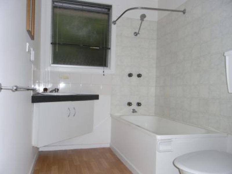 2/21 Tatterstall Street, Burnie TAS 7320