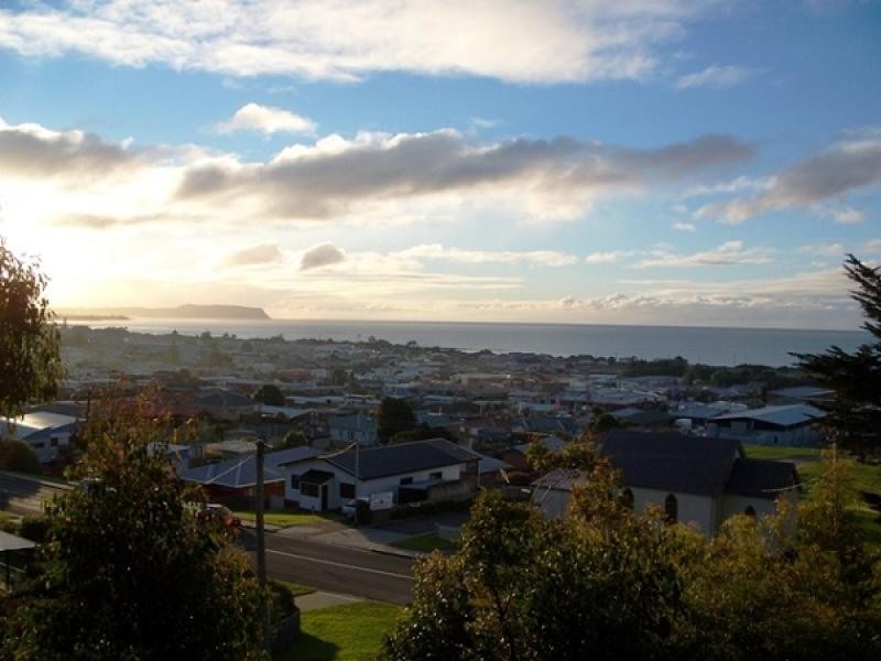 2 Old Cam Road, Somerset TAS 7322