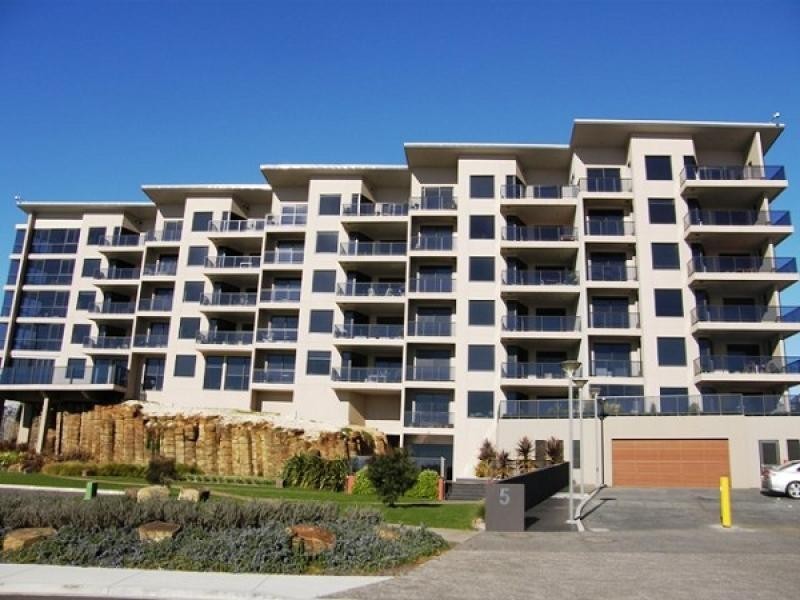 Unit 9, 5 North Terrace, Burnie TAS 7320