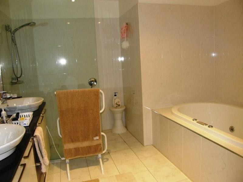 Unit 9, 5 North Terrace, Burnie TAS 7320