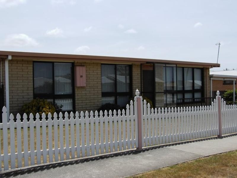 19 Lyons Street, Somerset TAS 7322