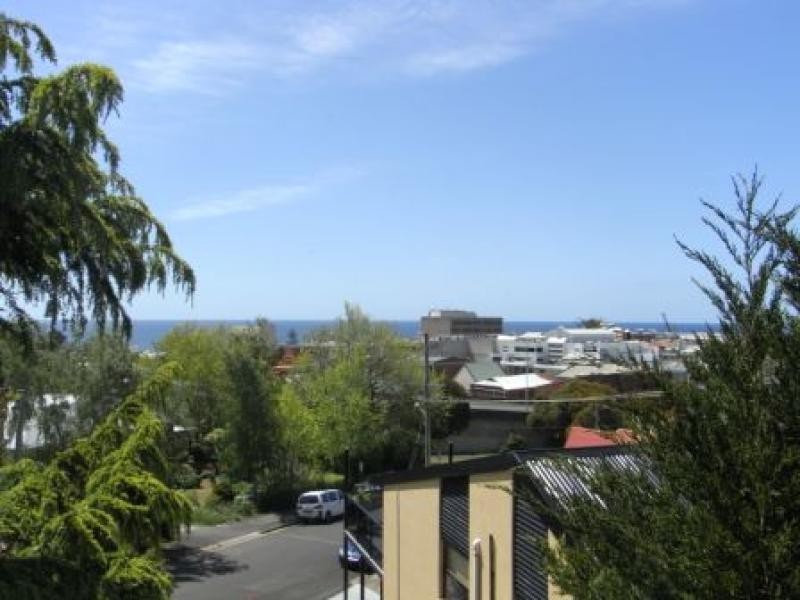 7 Charles Street, Burnie TAS 7320