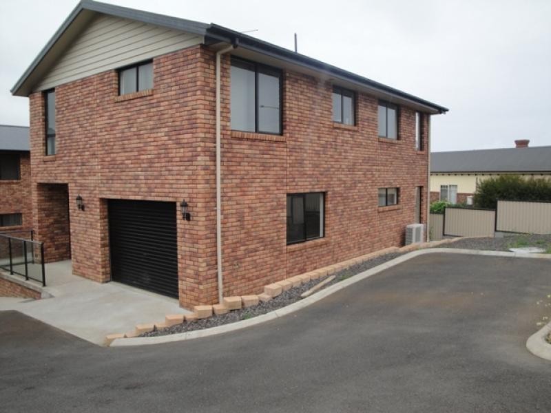 Unit 1 , 10 Josie Crescent, Burnie TAS 7320