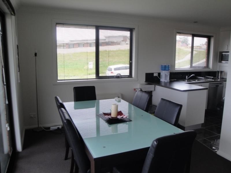 Unit 1 , 10 Josie Crescent, Burnie TAS 7320