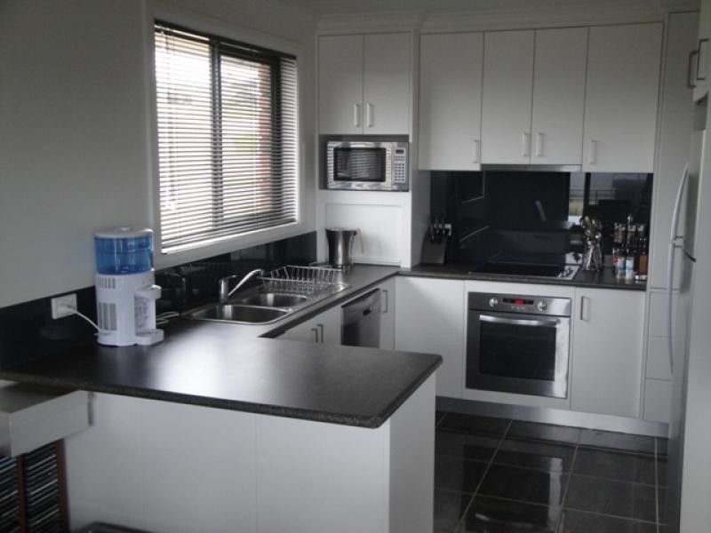 Unit 1 , 10 Josie Crescent, Burnie TAS 7320