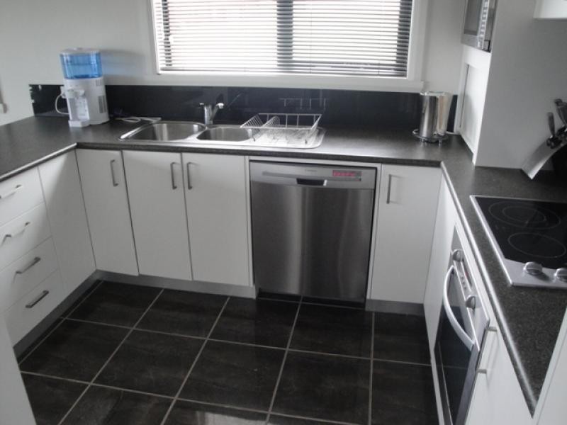 Unit 1 , 10 Josie Crescent, Burnie TAS 7320