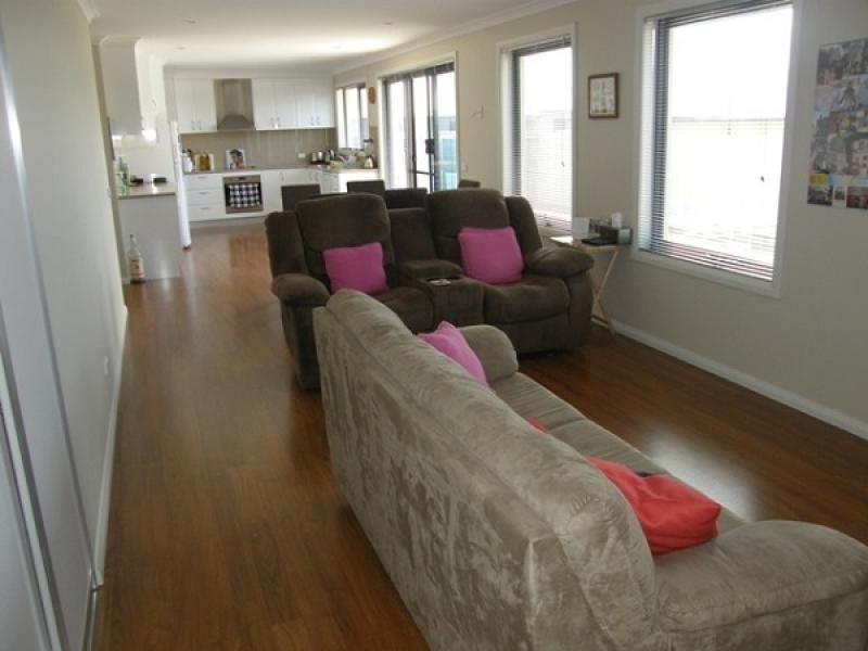 Unit 3 , 29 Mercedes Place, Burnie TAS 7320