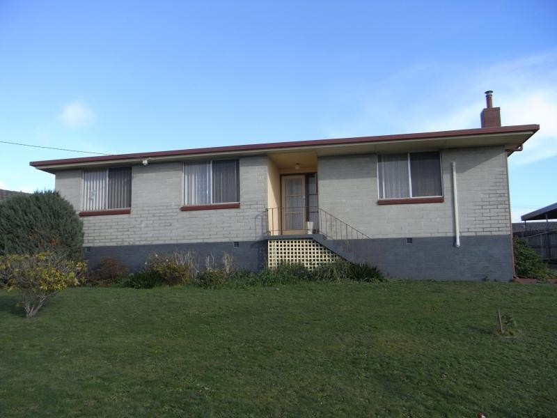 16 Winter Avenue, Burnie TAS 7320