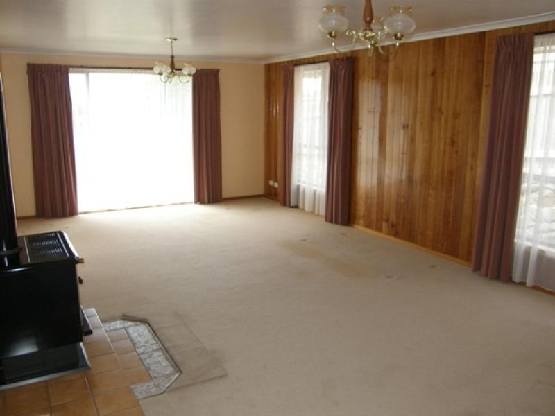 9 Gilmour Crescent, Somerset TAS 7322