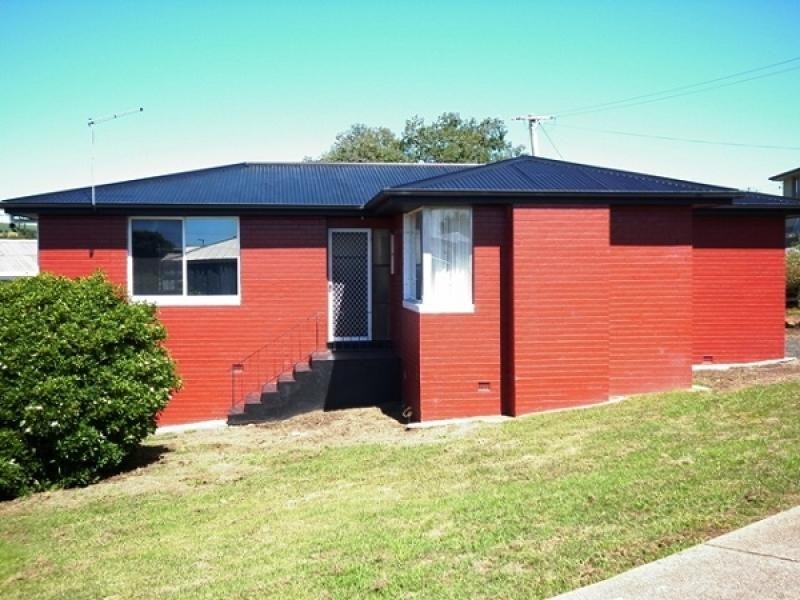 2 McCulloch Street, Ulverstone TAS 7315