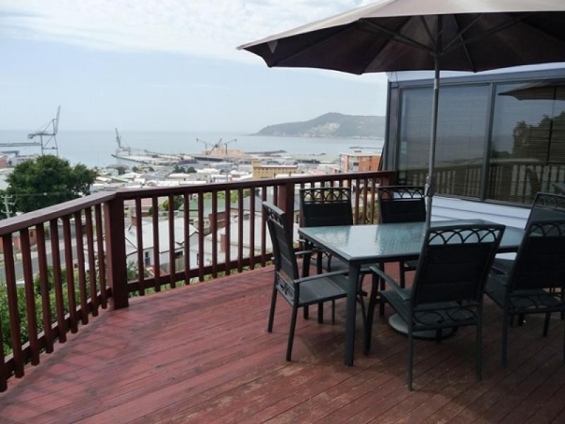 16 View Road, Burnie TAS 7320