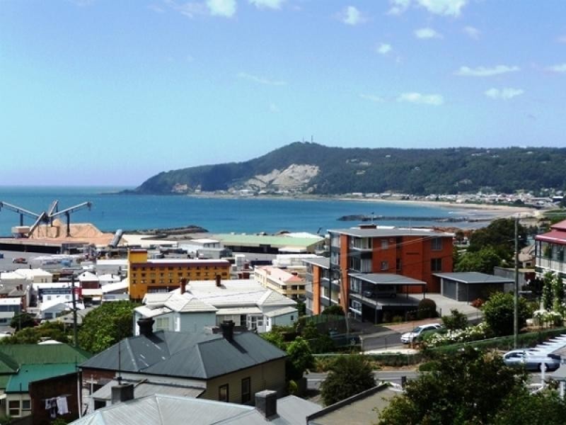 16 View Road, Burnie TAS 7320