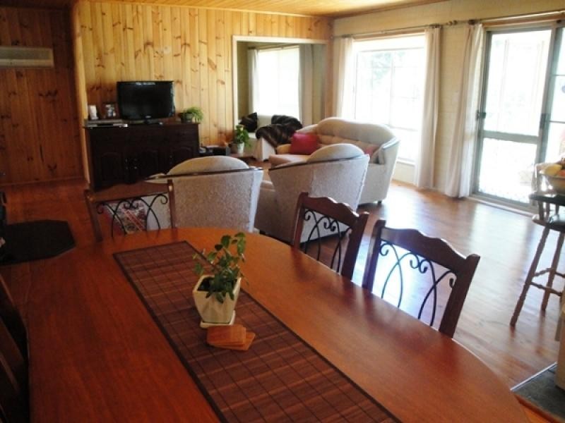 74 Deviation Road, Penguin TAS 7316