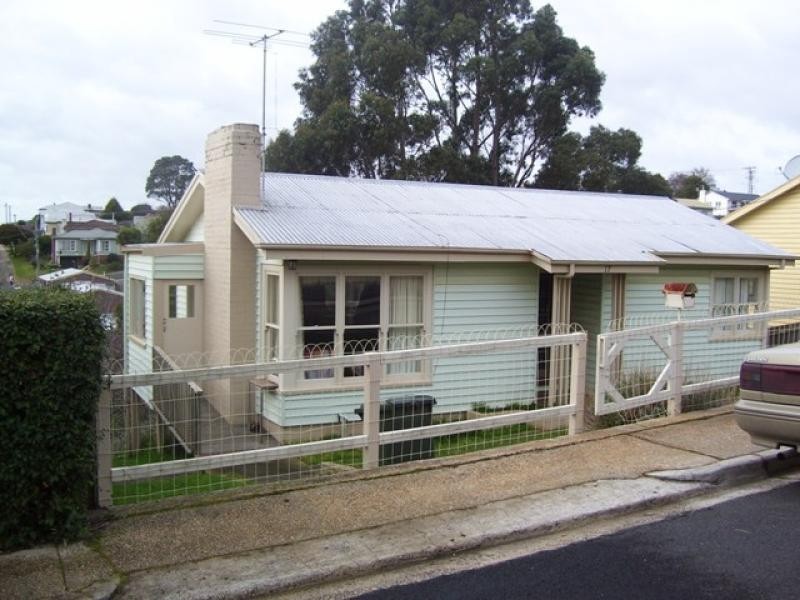 17 Sampson Street, Burnie TAS 7320