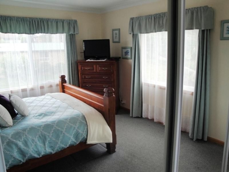 6 Old Cam Road, Somerset TAS 7322