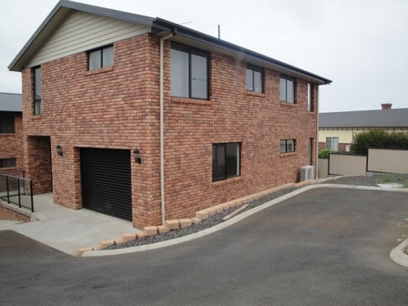 Unit 1 , 10 Josie Crescent, Burnie TAS 7320
