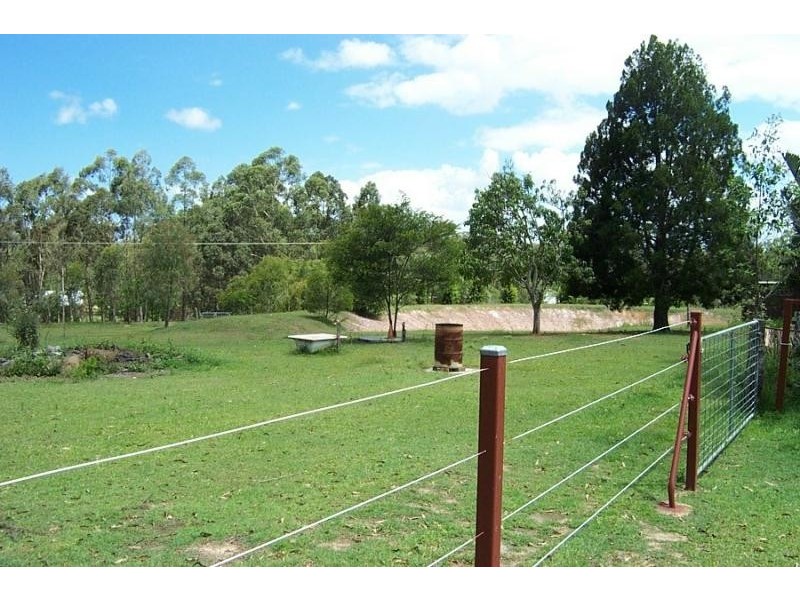 236 MANSFIELD RD, Elimbah QLD 4516