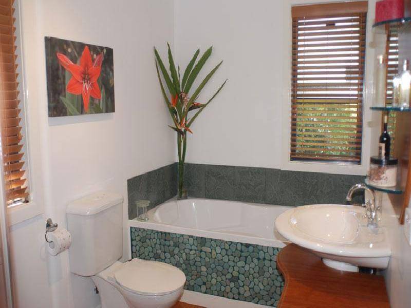 4 BARBY CRESCENT, Bangalow NSW 2479