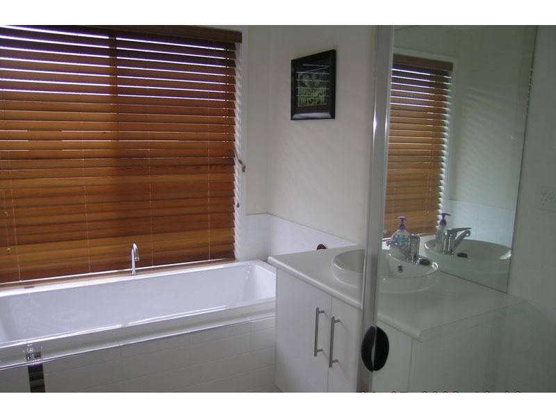 10 BLACKWOOD CRESCENT, Bangalow NSW 2479