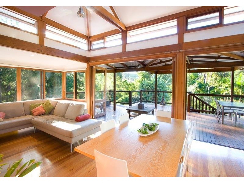 16 Palm-Lily Crescent, Bangalow NSW 2479