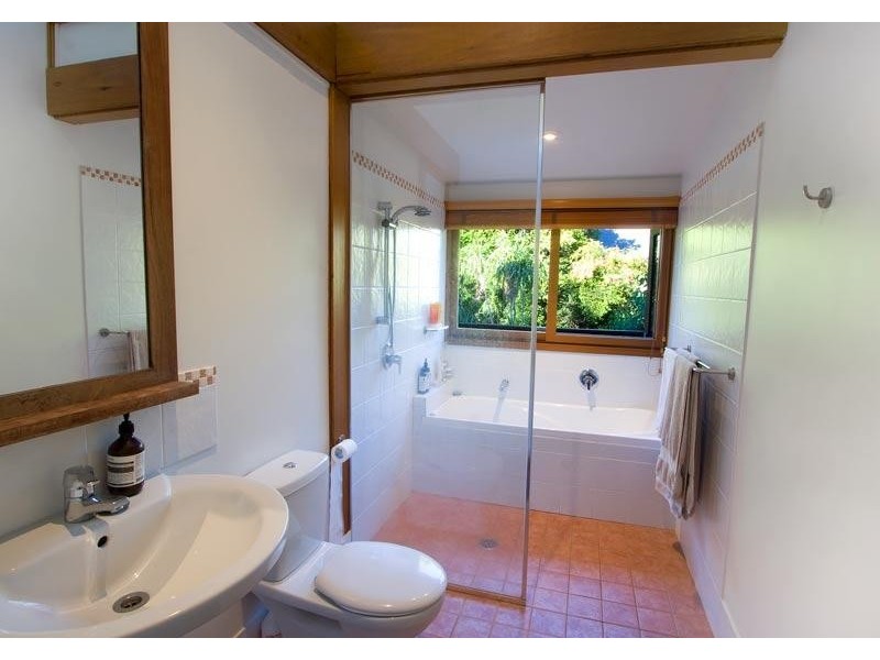 16 Palm-Lily Crescent, Bangalow NSW 2479