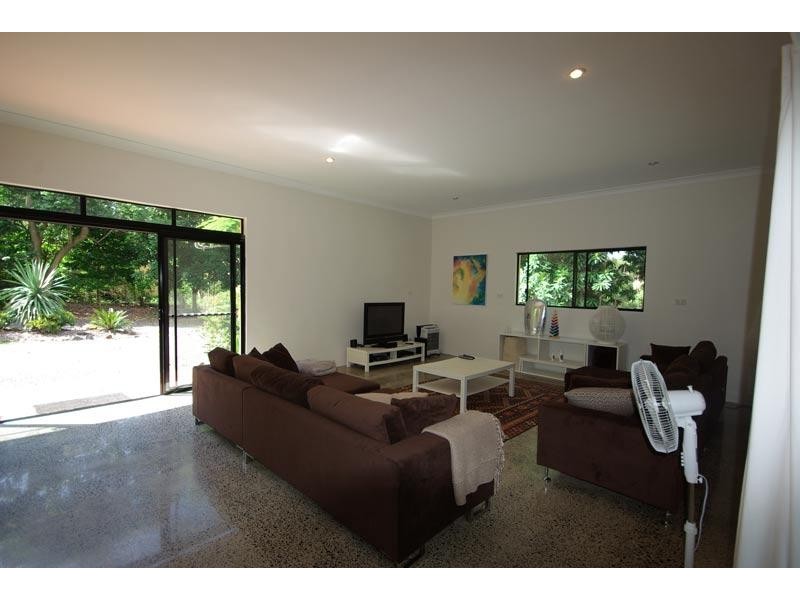 73 Parkway Drive, Ewingsdale NSW 2481