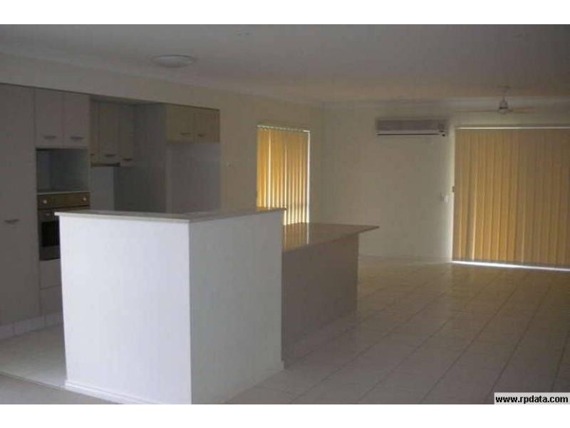 4 SCHNEID STREET, Mudgeeraba QLD 4213