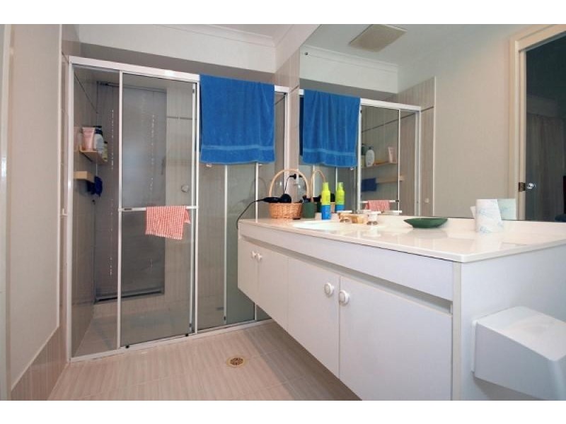 173 RON PENHALIGON WAY, Robina QLD 4226