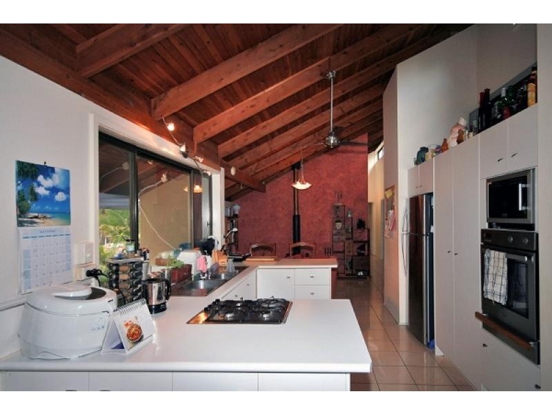 2 NARRABUNDAH STREET, Mudgeeraba QLD 4213