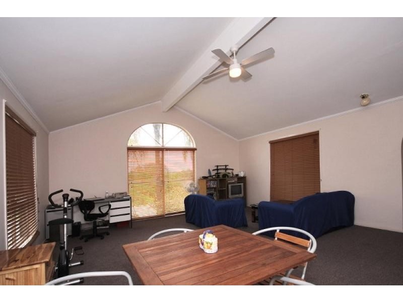 85 MERRIDOWN DRIVE, Merrimac QLD 4226