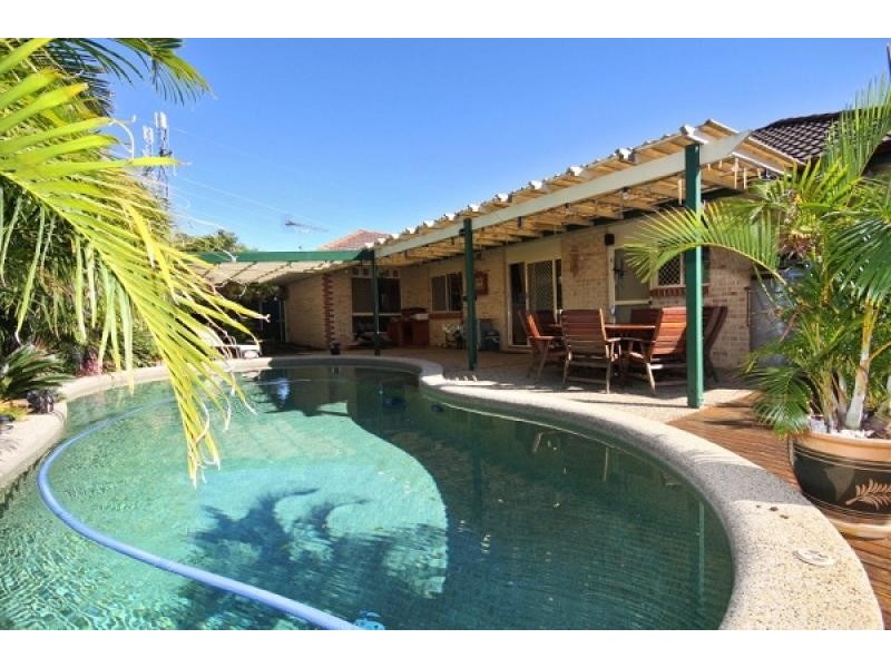 121 WALLANDRA ROAD, Mudgeeraba QLD 4213