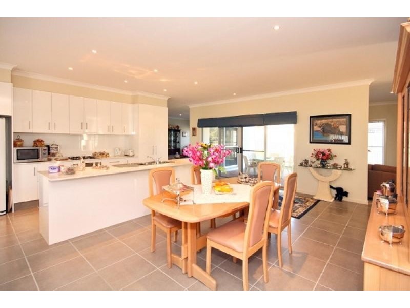 9 EMERSON DRIVE, Mudgeeraba QLD 4213