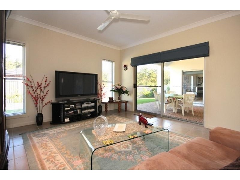 9 EMERSON DRIVE, Mudgeeraba QLD 4213