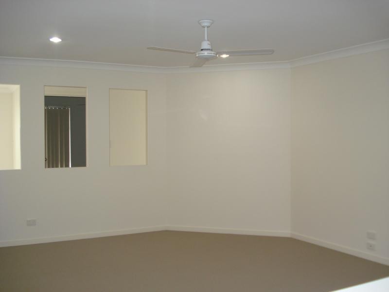 4 Bunjil Place, Upper Coomera QLD 4209