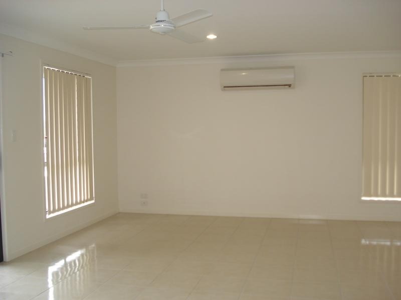4 Bunjil Place, Upper Coomera QLD 4209