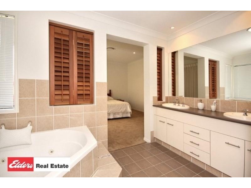 13 Possumwood Place, Reedy Creek QLD 4227