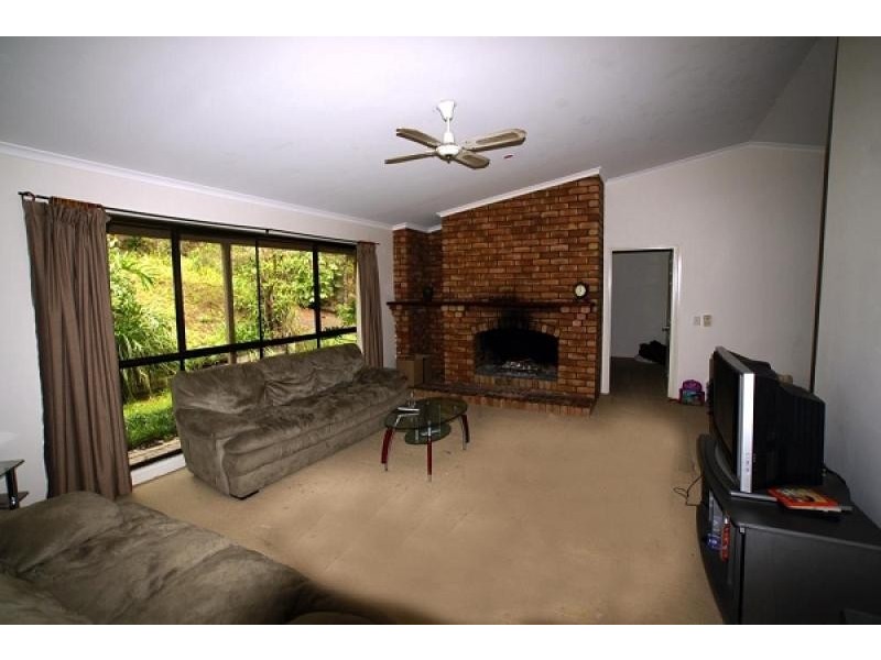 6 Talgarno Place, Tallai QLD 4213