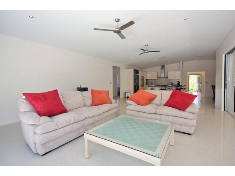 17 Caprice Street, Bonogin QLD 4213