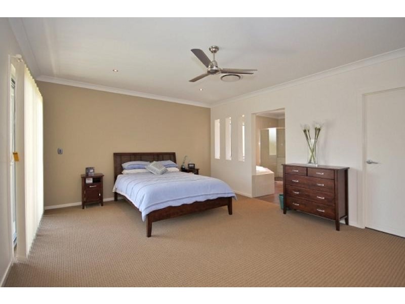 17 Caprice Street, Bonogin QLD 4213