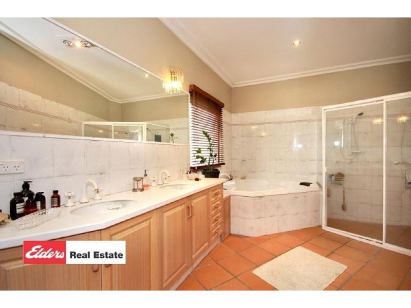 153 San Fernando Drive, Worongary QLD 4213